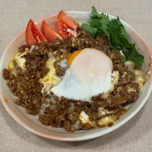 さとぽんの作ってみた!投稿(ワンパン＼ロコモコ風そぼろ丼／)