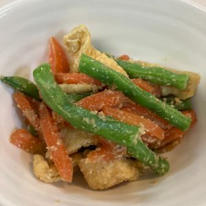 (・∀・)コロンの作ってみた!投稿(ヘルシー和食の惣菜♪いんげんと油揚げのごま味噌バター和え🥰)