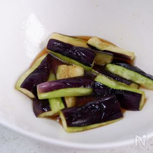 さっと作れる副菜♡『レンチンなすのお浸し』 | レシピサイトNadia