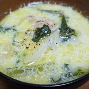月雪由翔の作ってみた!投稿(鶏肉と白菜と小松菜の豆乳チーズスープ)