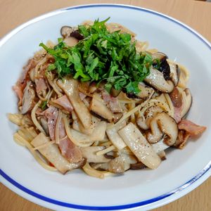まゆのの作ってみた!投稿(味付けこれだけ！免疫力アップ！きのこベーコンの和風パスタ)