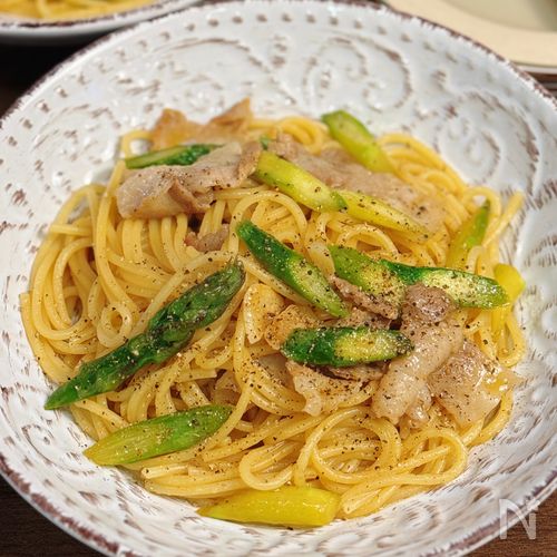 【豚肉とアスパラのバター醤油スパゲティ】にんにく香るコク旨♪