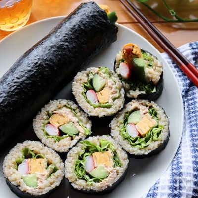 恵方巻や普段の食卓に＊簡単サラダ太巻き
