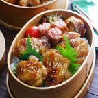 ボリューム満点！豚こま黒酢バーグ弁当