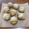 こむぎの作ってみた!投稿(【おうちパン屋さん】米粉でモチモチ★黒胡麻ロールパン♬)