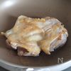【鶏チャーシュー】鰹風味の出汁が決め手の工程2