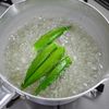 ツルッとコリッと食感「いかオクラ」の工程1