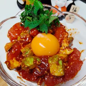 もんぶらん°・*:.。.☆の作ってみた!投稿(【マグロとアボカドのやみつきユッケ】濃厚な美味しさに浸る！！)