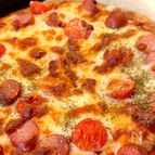 【ミニトマトとウインナーのピザ🍕】
