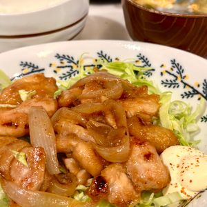Matilda＊の作ってみた!投稿(行列のできる定食屋さんの🍚鶏のとろとろ生姜焼き定食🤩💖)