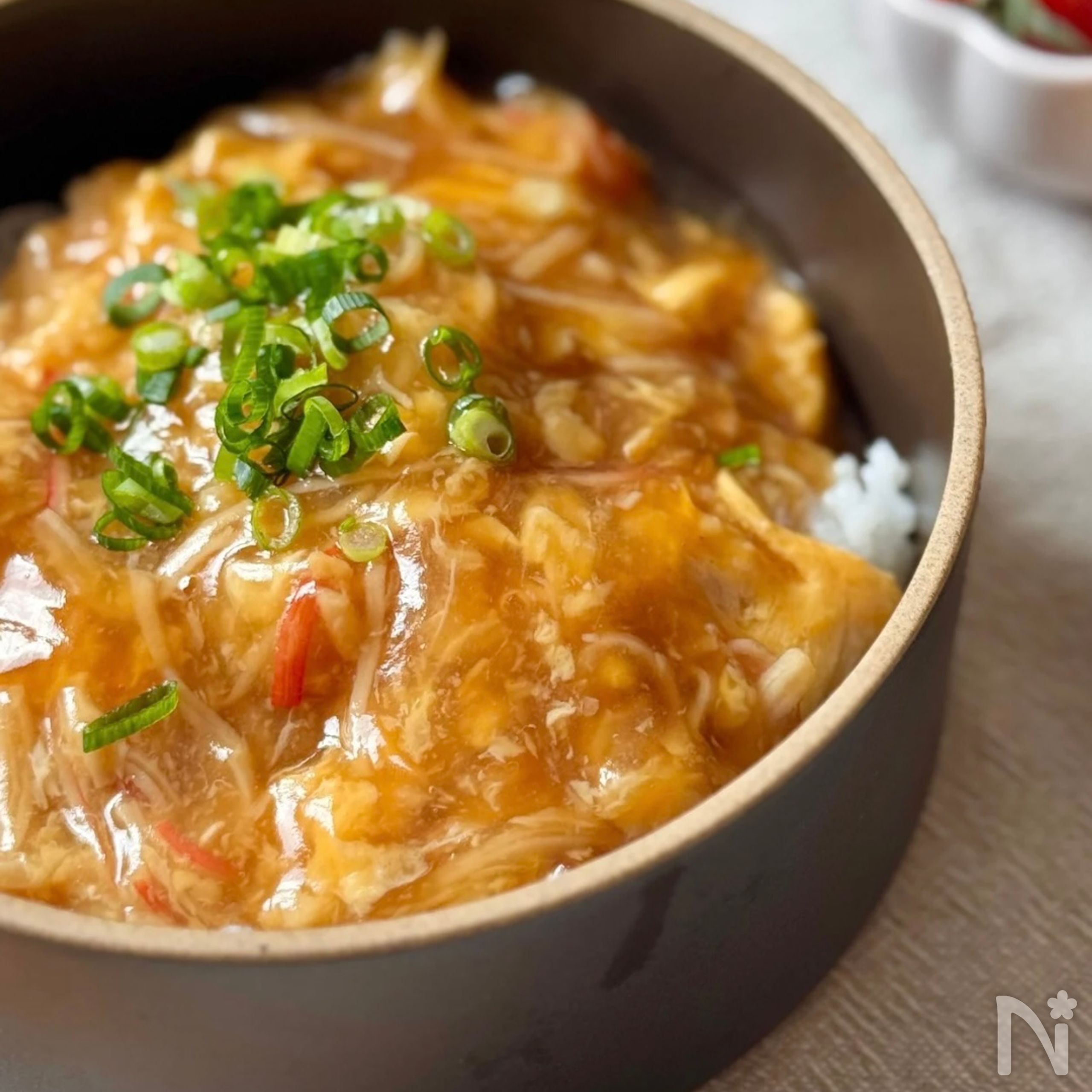 5分で完成!失敗しない【かに玉丼】 | レシピサイトNadia