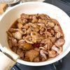 衝撃の旨さ…!ごはんが進みすぎる【月見とろろ豚丼】の工程3