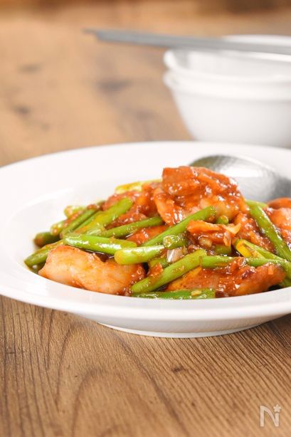 ご飯が進む！韓国名物ヤンニョムチキン