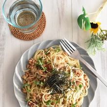薬味たっぷり！梅納豆の夏パスタ