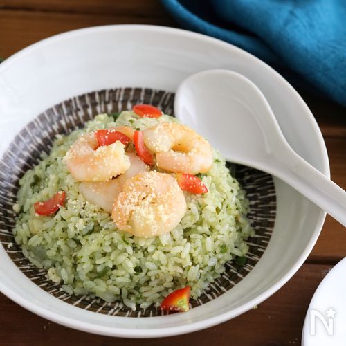 【味付けこれ一発!】やみつきバジル炒飯♪想像以上にウマい!