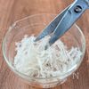 包丁いらず♪フライパン1つで完成【豚こま肉の甘酢マヨボール】の下準備