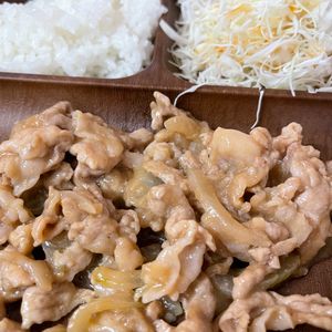 1331637の作ってみた!投稿(【天才的に旨い♡豚こまと玉ねぎのバターポン酢】お弁当にも◎)