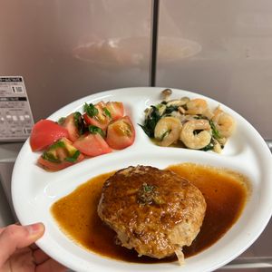 ケの作ってみた!投稿(少ないお肉でボリューム満点♪豆腐ハンバーグ♪)