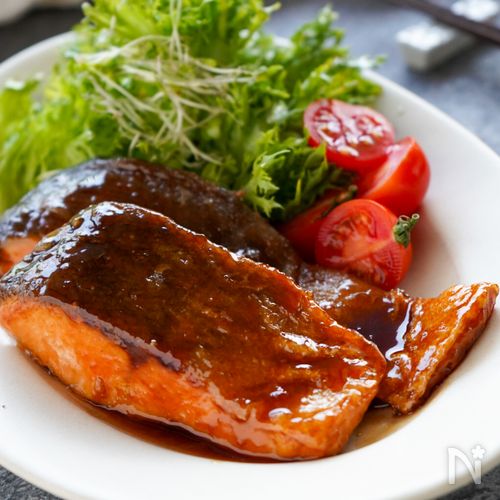 ご飯進む‼︎『鮭の照り焼きバター』子供も喜ぶ魚料理♡