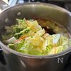 豚肉と白菜の中華春雨スープの工程4