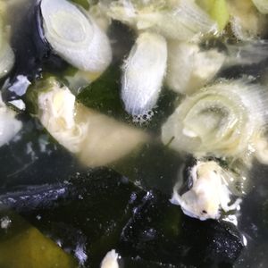 1207859の作ってみた!投稿(【わか玉ねぎスープ】焼肉屋さんで食べるような中華スープ♡)
