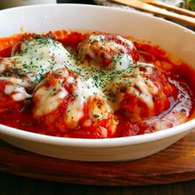 ベーコンでコク出し☆肉団子のトマトソース煮込み