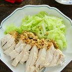 「よだれ鶏」ジューシーな鶏肉と万能タレ
