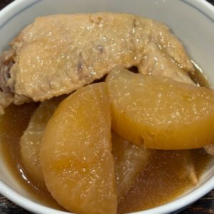 とーるじーじの作ってみた!投稿(手羽先と大根の煮物♪ホロホロとろとろ🤭)