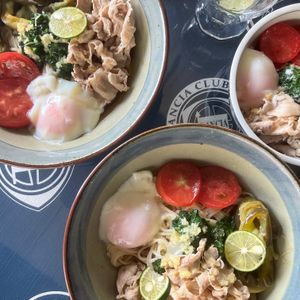 Memento-MORIの作ってみた!投稿(レンジ蒸しなすと豚しゃぶのモロヘイヤそうめん)