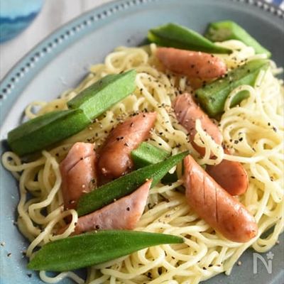【オクラとウインナーの塩焼きそば】おつまみにもピッタリ！