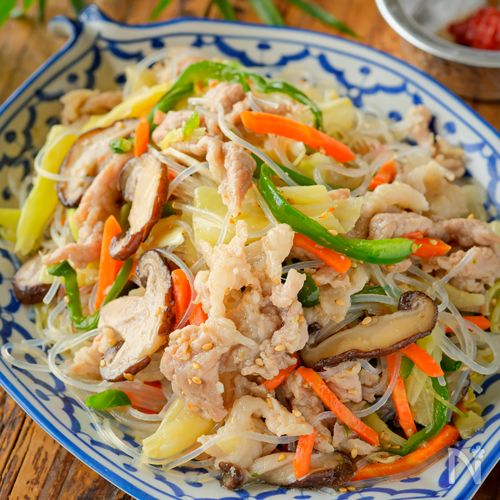 【豚こまの塩ダレ野菜炒め 春雨入り】ワンパン10分で安旨い