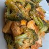 ちちちの作ってみた!投稿(【鶏肉とブロッコリーのチリソース炒め】ご飯が進む節約おかず！)