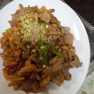 鶏皮坊主の作ってみた!投稿(豚肉とじゃがいもの韓国風照り炒め)