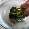 鶏むね肉とブロッコリーの白だしレモン和え/塩こうじでしっとりの下準備