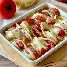 楽ウマ【新玉ねぎとトマトの重ね焼き】野菜のうまみが溢れ出る♪