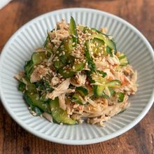 レンジで簡単！【中華風ささみときゅうりの梅肉和え】