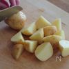 味見が止まらない♡新じゃがとベーコンのポテトサラダの工程1