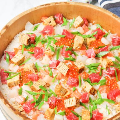 すし桶で作る!豪華海鮮ちらし寿司【節句やお祝い事にオススメ】