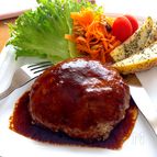ふっくらジューシー♡我が家の簡単デミグラバーグ
