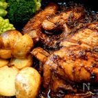 ブラックペッパーをきかせた鶏の黒ビール煮