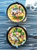 モズクとカラフル野菜のオープンオムレツ