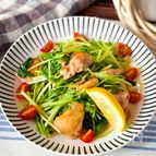 さっぱり爽やか♪鶏もも肉と水菜の塩レモン炒め