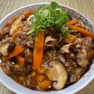 楽ラク手抜キッチン🐶🐾の作ってみた!投稿(ワンパンで作る！【豚肉ときのこのとろたま和風丼】)
