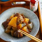 お酒もご飯もすすむ！牛すじ煮込み