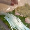 即席で味わえる昆布〆‼︎『いさきのとろろ昆布巻き』の工程2