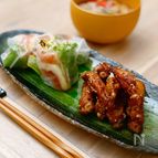 甘辛手羽中☆いちじくの生春巻き添え