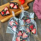 いちごのチョコレートバーグ