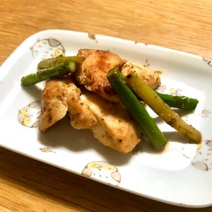 Nao★彡の作ってみた!投稿(柔らか鶏むね肉とアスパラの塩レモン焼き)