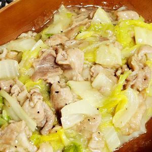 ヴェルの作ってみた!投稿(飽きない美味しさ♡豚こまと白菜のとろ〜り旨塩炒め煮)