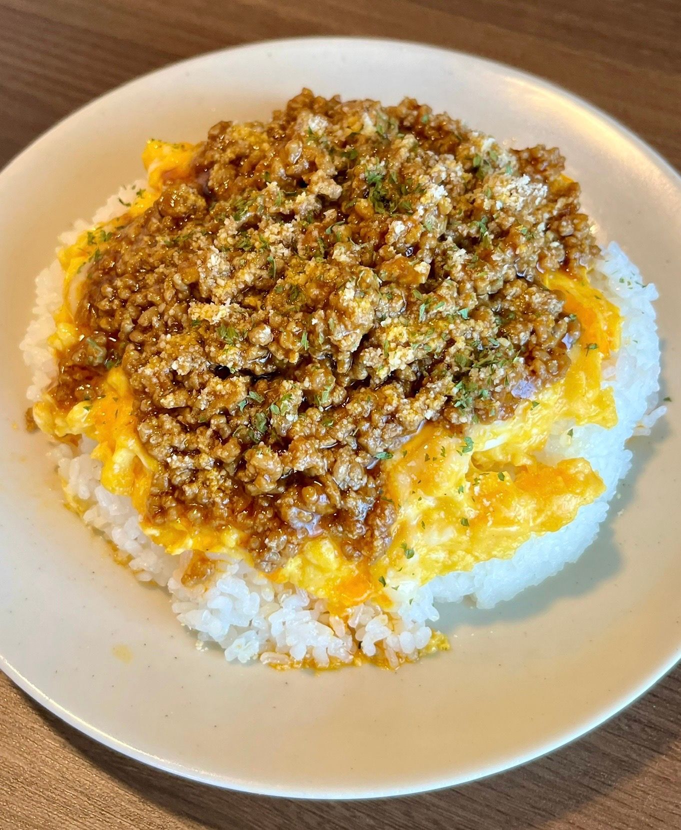 チーたまカレーそぼろご飯】包丁不要♡5分で絶品♬ランチにもの作って